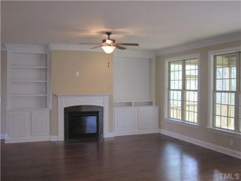 Craftsman house Plan with Spacious Floor Plan and Unique Designs