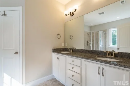 11-1563 HOUSE PLAN - Beautiful Craftsman House Plan with Detailed CAD Designs 16 Beautiful Craftsman house Plan with Detailed CAD Designs