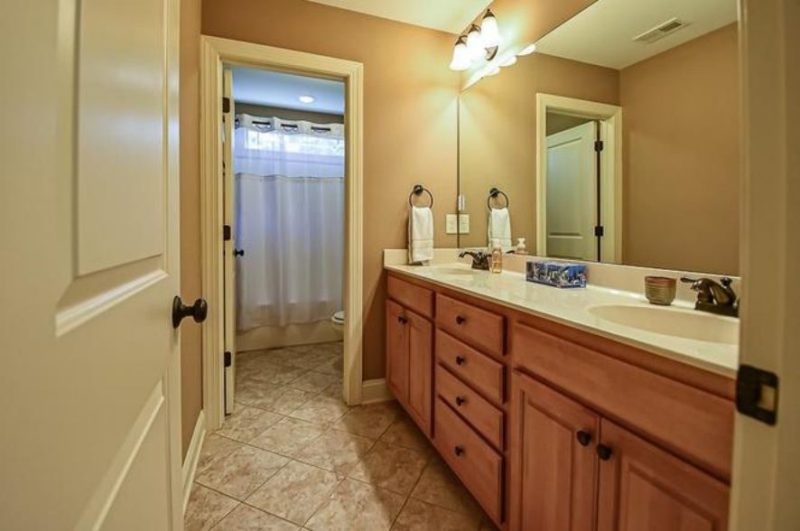 Elegant 4-Bedroom house Plan with CAD Blueprint Designs