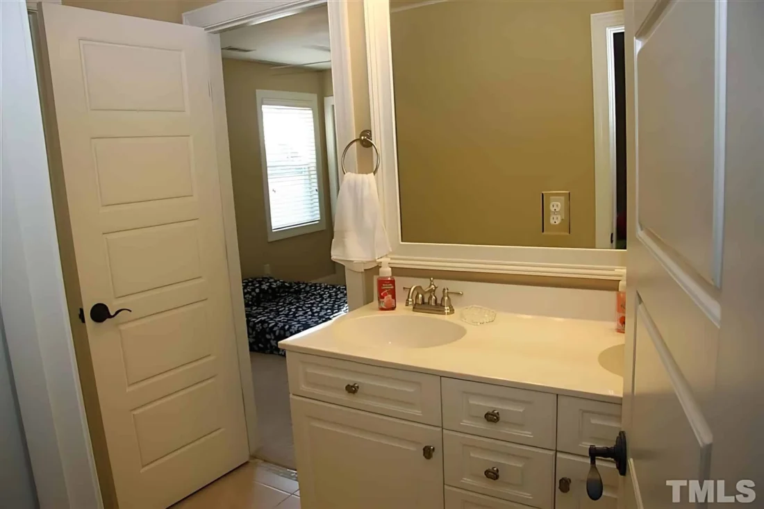 Modern 2-Story house Plan with 4 Bedrooms, CAD Floor Blueprint