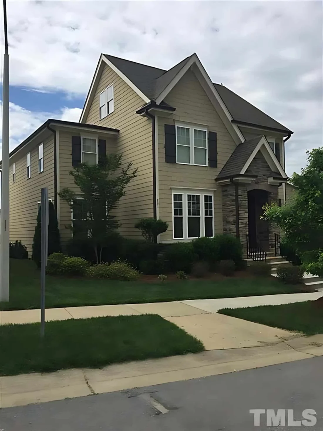 Modern 2-Story house Plan with 4 Bedrooms, CAD Floor Blueprint