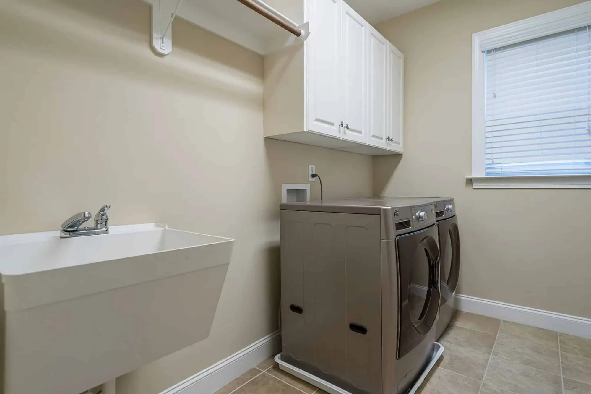 Customizable house Blueprint with CAD Designs and Open Floor Plans