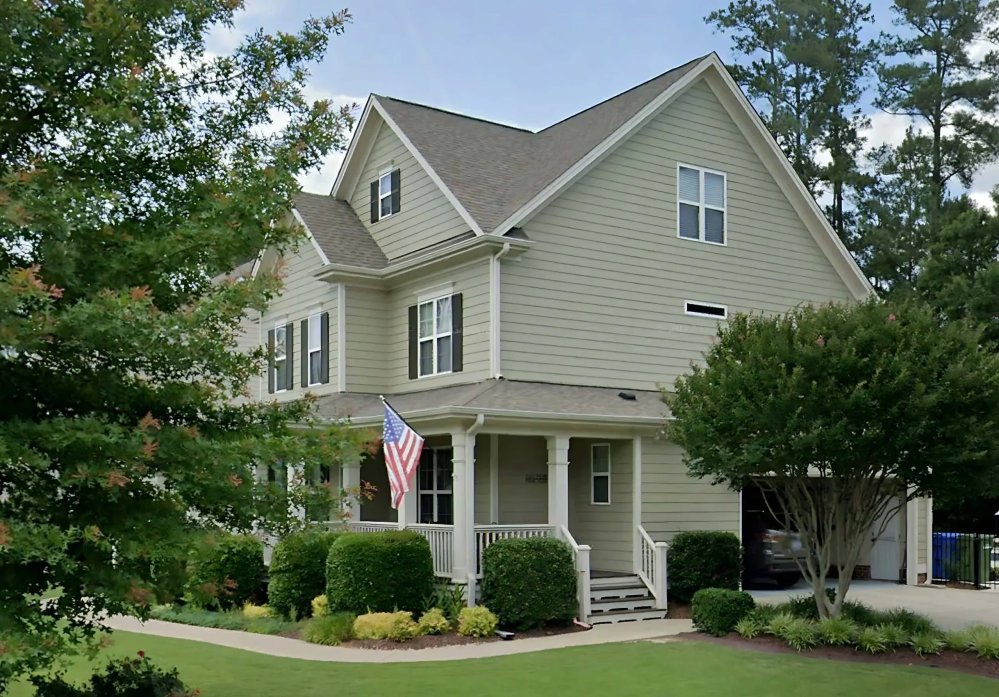 Elegant 5-Bedroom house Floor Plan with Colonial Designs