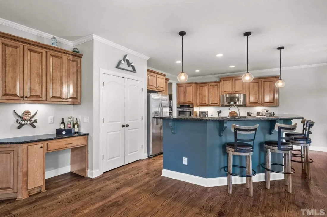 Spacious Craftsman house Plan with CAD Blueprints & Designs