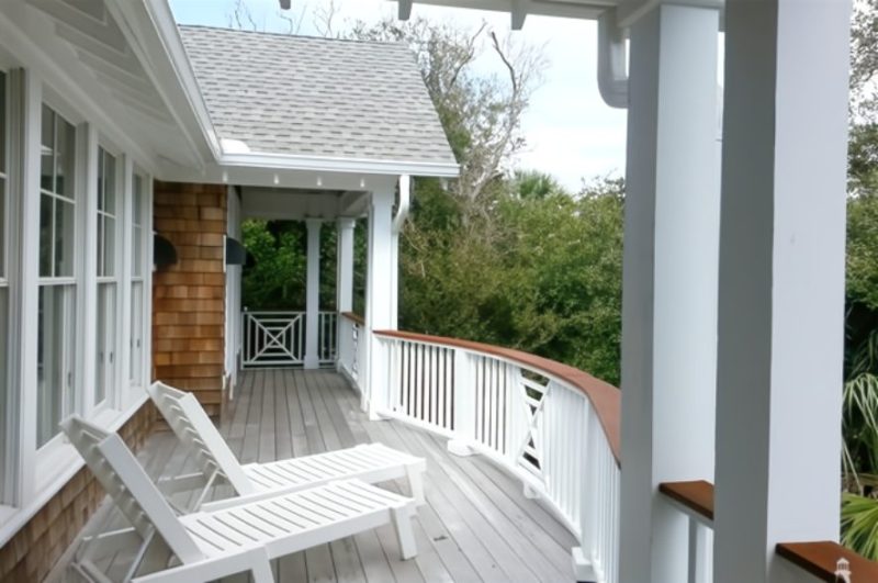 Elegant Coastal house Plan with Functional Architecture Designs & CAD