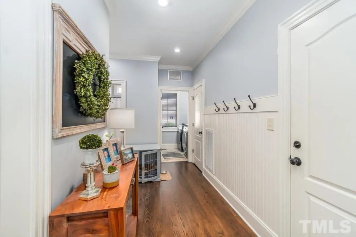 Modern Craftsman house Plan with 4 Bedrooms and Open Designs