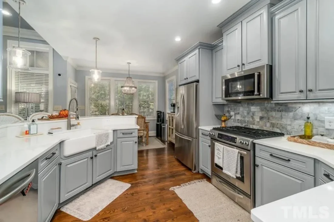 Modern Craftsman house Plan with 4 Bedrooms and Open Designs