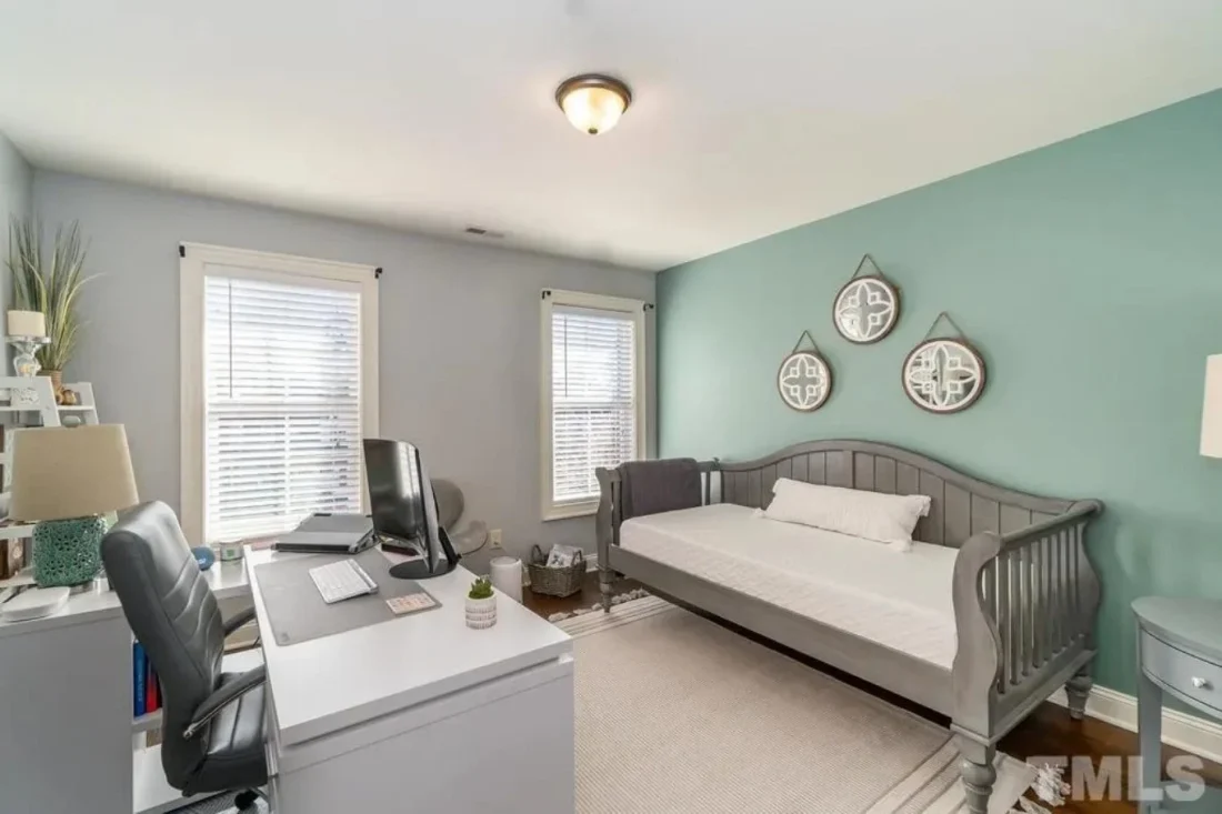 Modern Craftsman house Plan with 4 Bedrooms and Open Designs