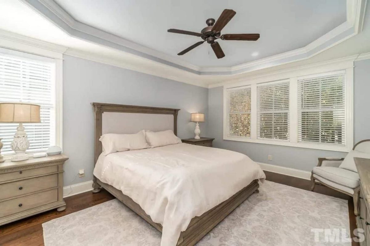 Modern Craftsman house Plan with 4 Bedrooms and Open Designs