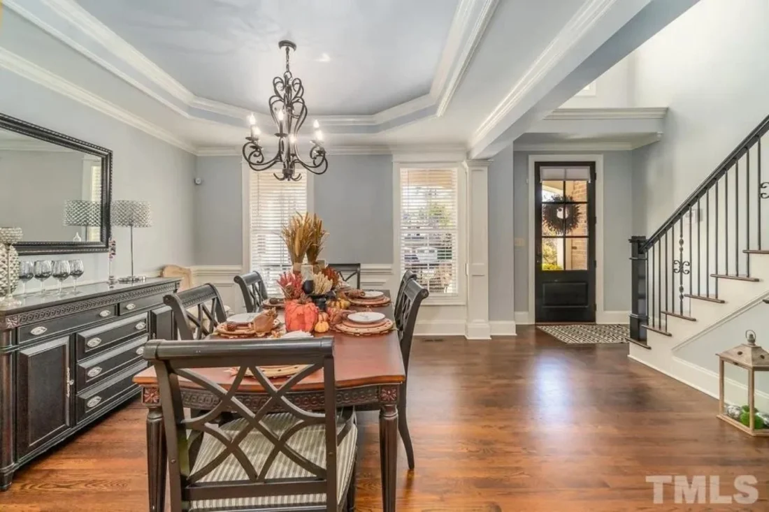 Modern Craftsman house Plan with 4 Bedrooms and Open Designs