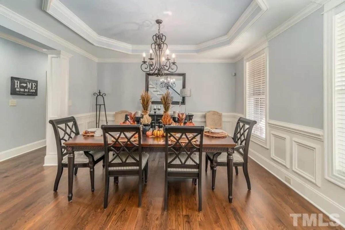 Modern Craftsman house Plan with 4 Bedrooms and Open Designs