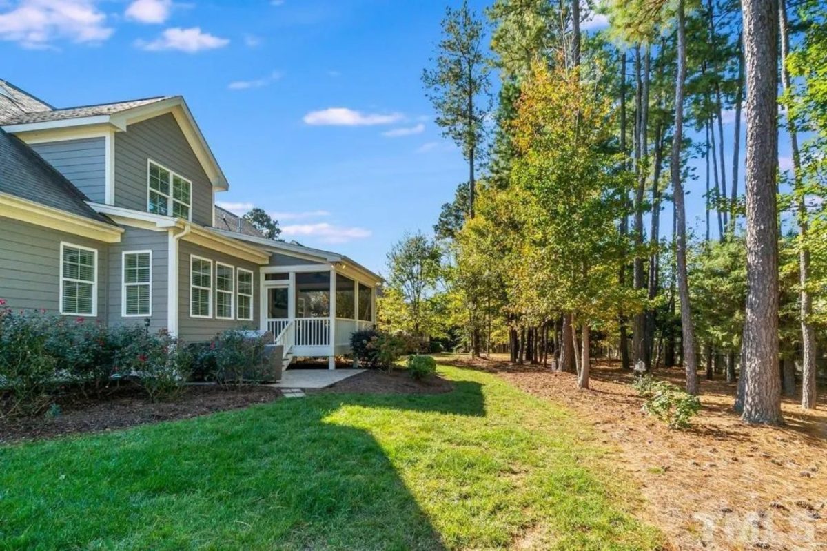 Modern Craftsman house Plan with 4 Bedrooms and Open Designs