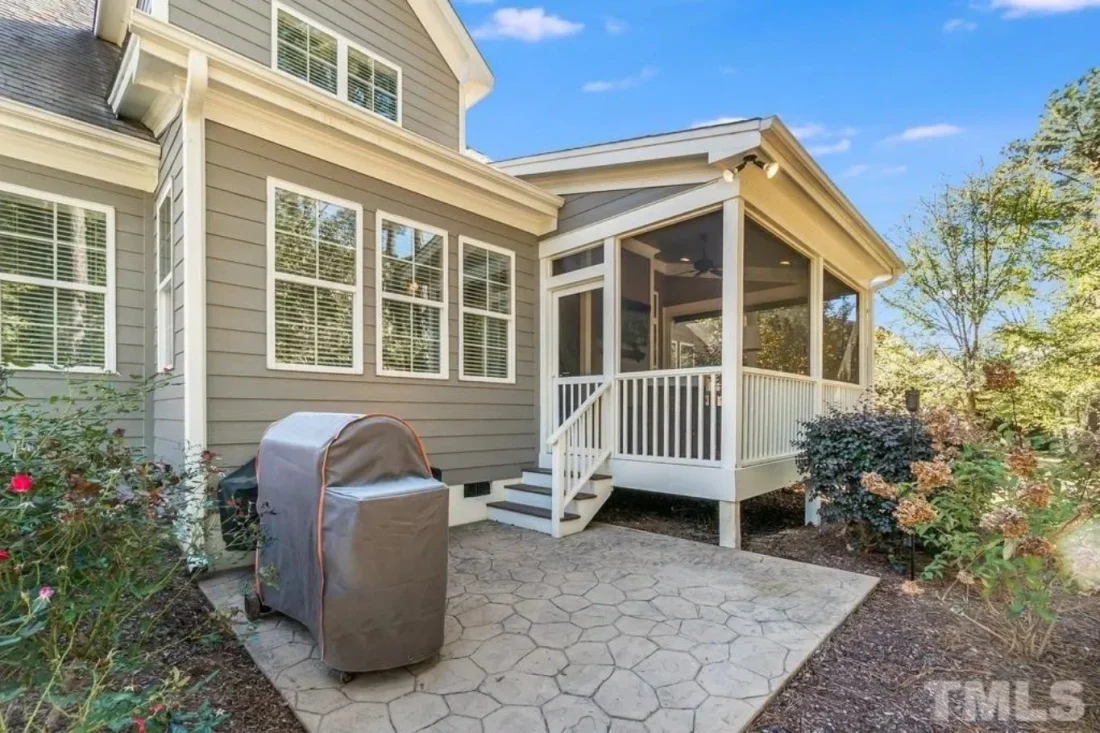 Modern Craftsman house Plan with 4 Bedrooms and Open Designs