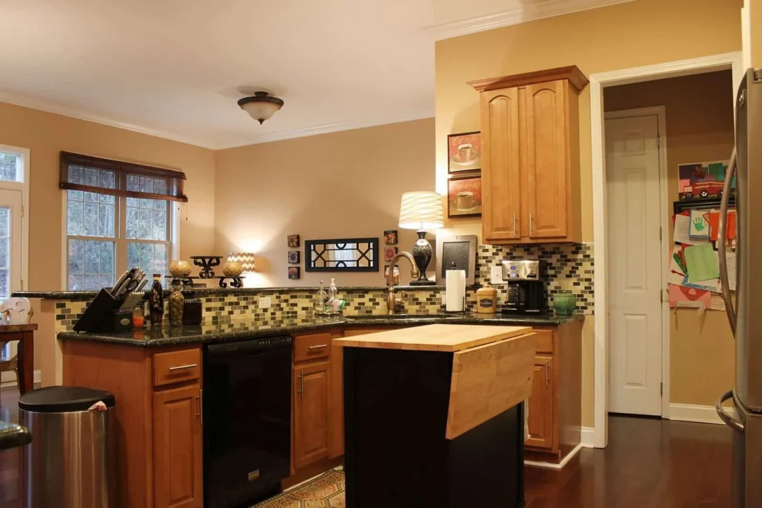 Modern Suburban house Plan - 2-Story Blueprint with CAD Designs