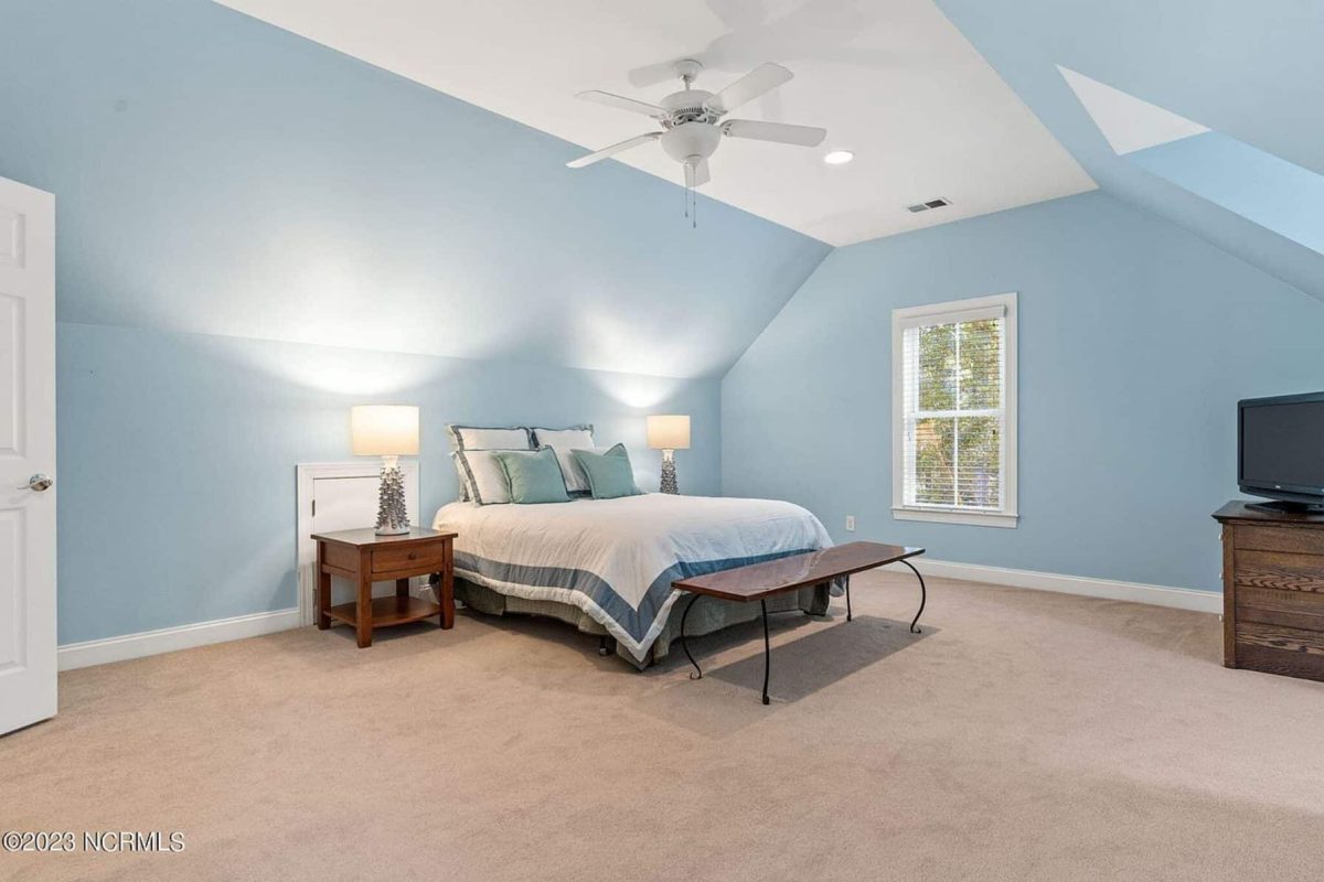 "Colonial style 2-story elegant house plan with CAD designs"