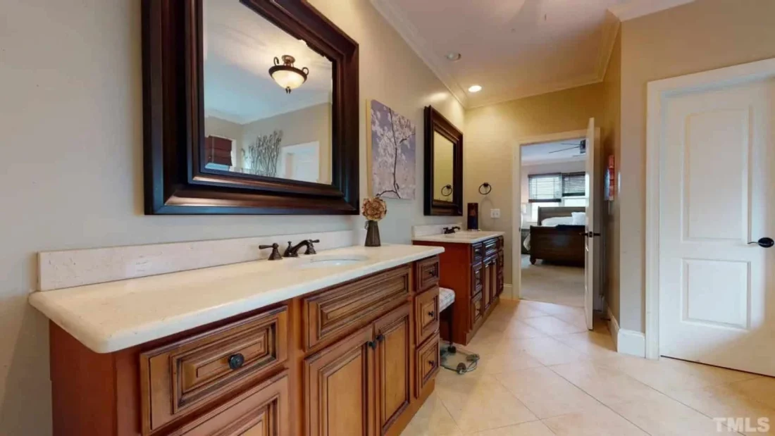 Craftsman house Plan with Spacious Floor Design and CAD Blueprints