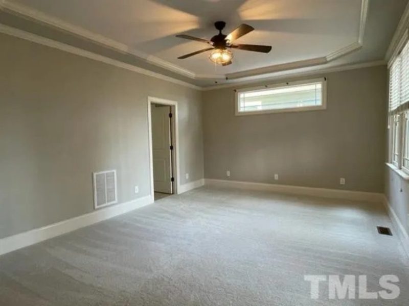 Craftsman house Plan with 4 Bedrooms and Vaulted Ceilings - CAD Design