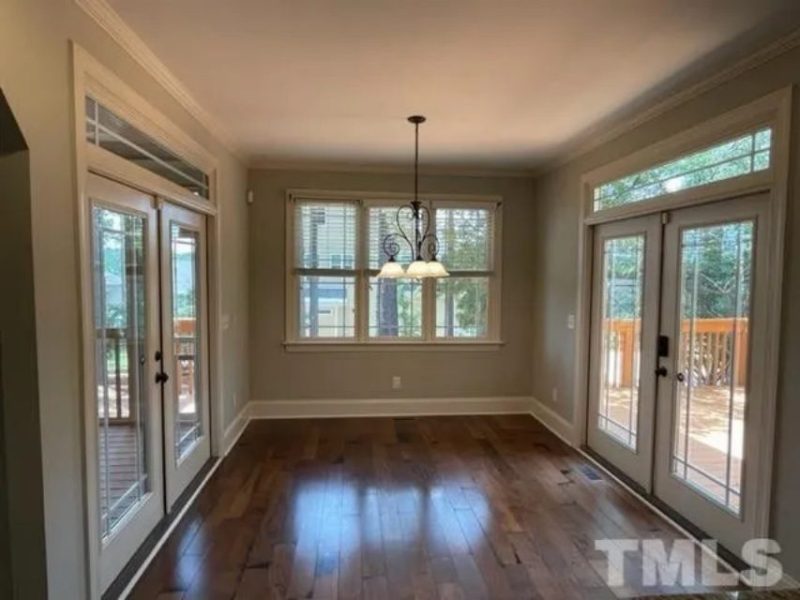 Craftsman house Plan with 4 Bedrooms and Vaulted Ceilings - CAD Design