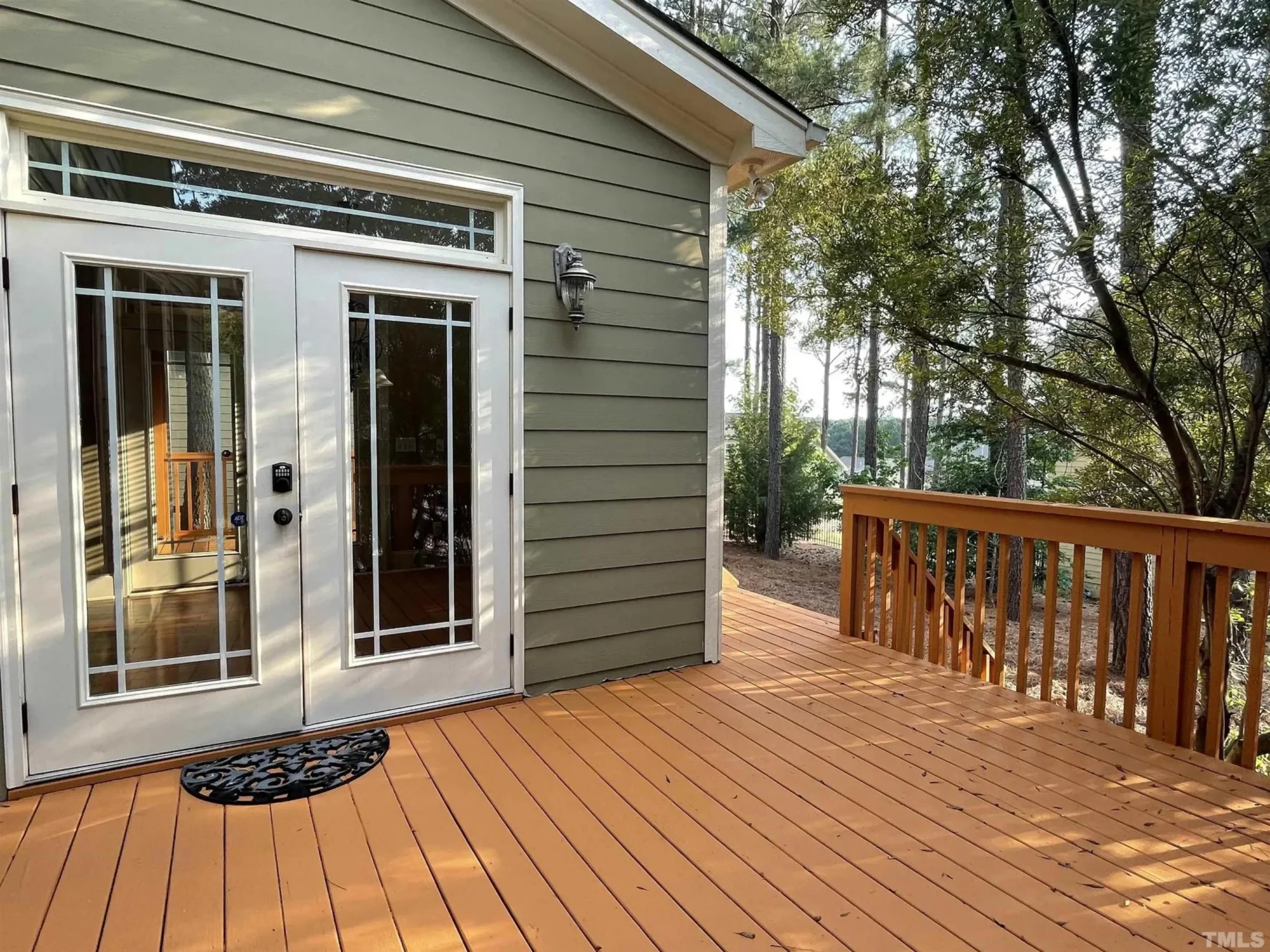 Craftsman house Plan with 4 Bedrooms and Vaulted Ceilings - CAD Design