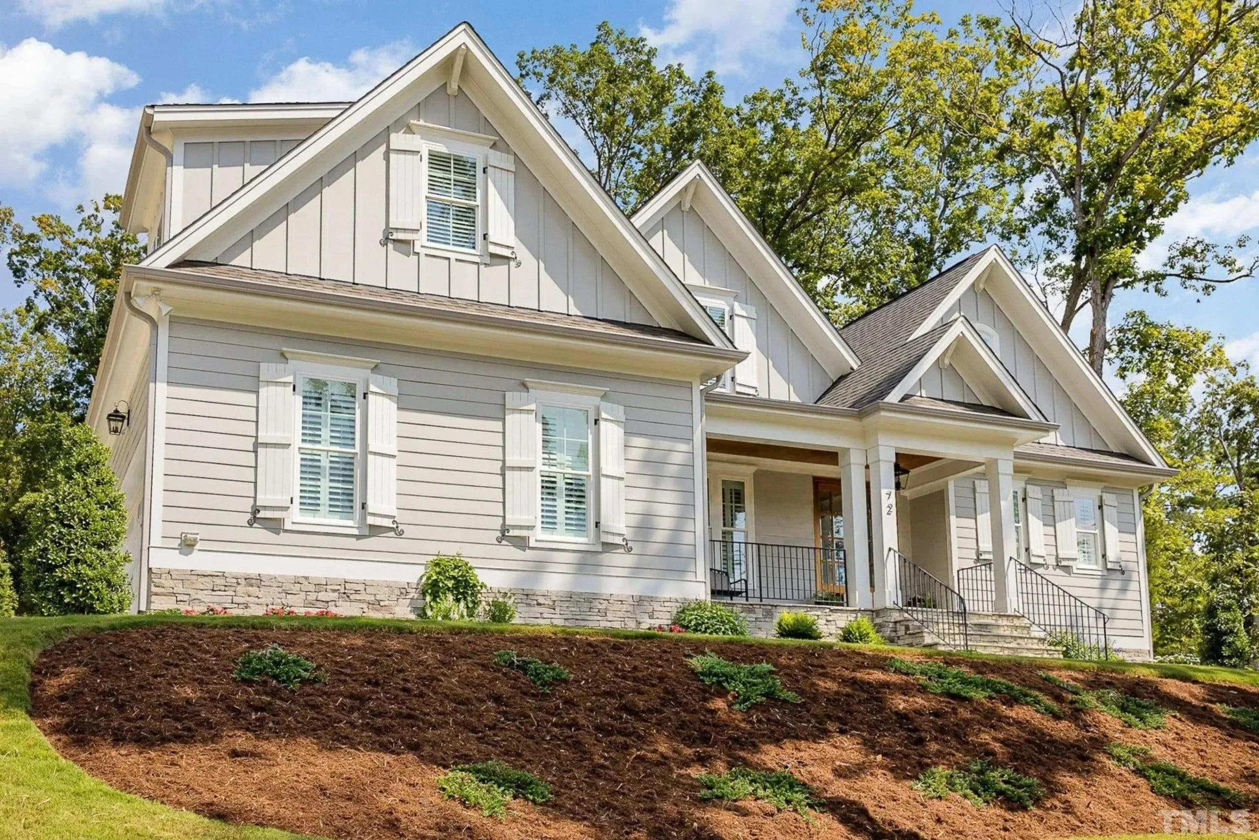 Custom Transitional house Plan with 4 Bedrooms and Elegant Features