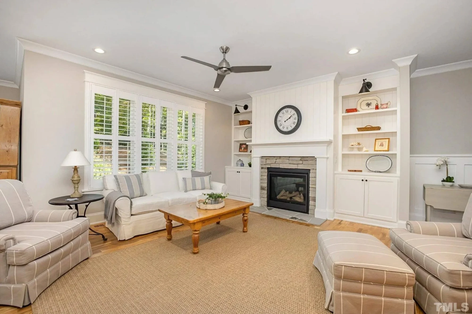 Custom Transitional house Plan with 4 Bedrooms and Elegant Features