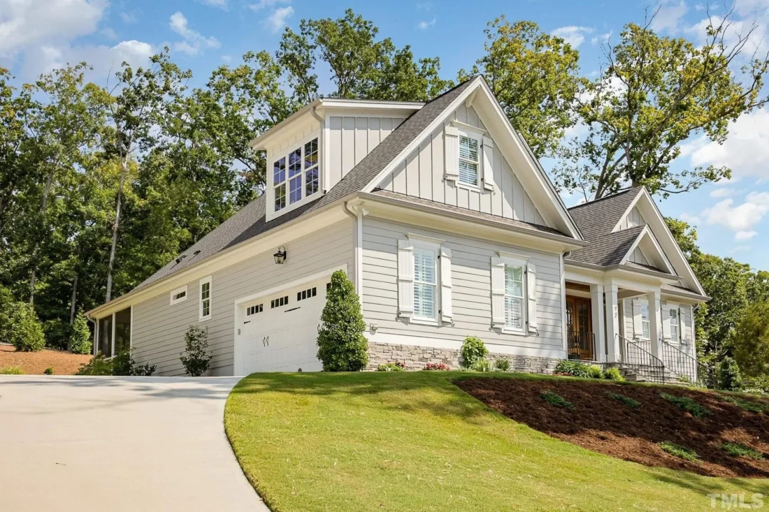 Custom Transitional house Plan with 4 Bedrooms and Elegant Features