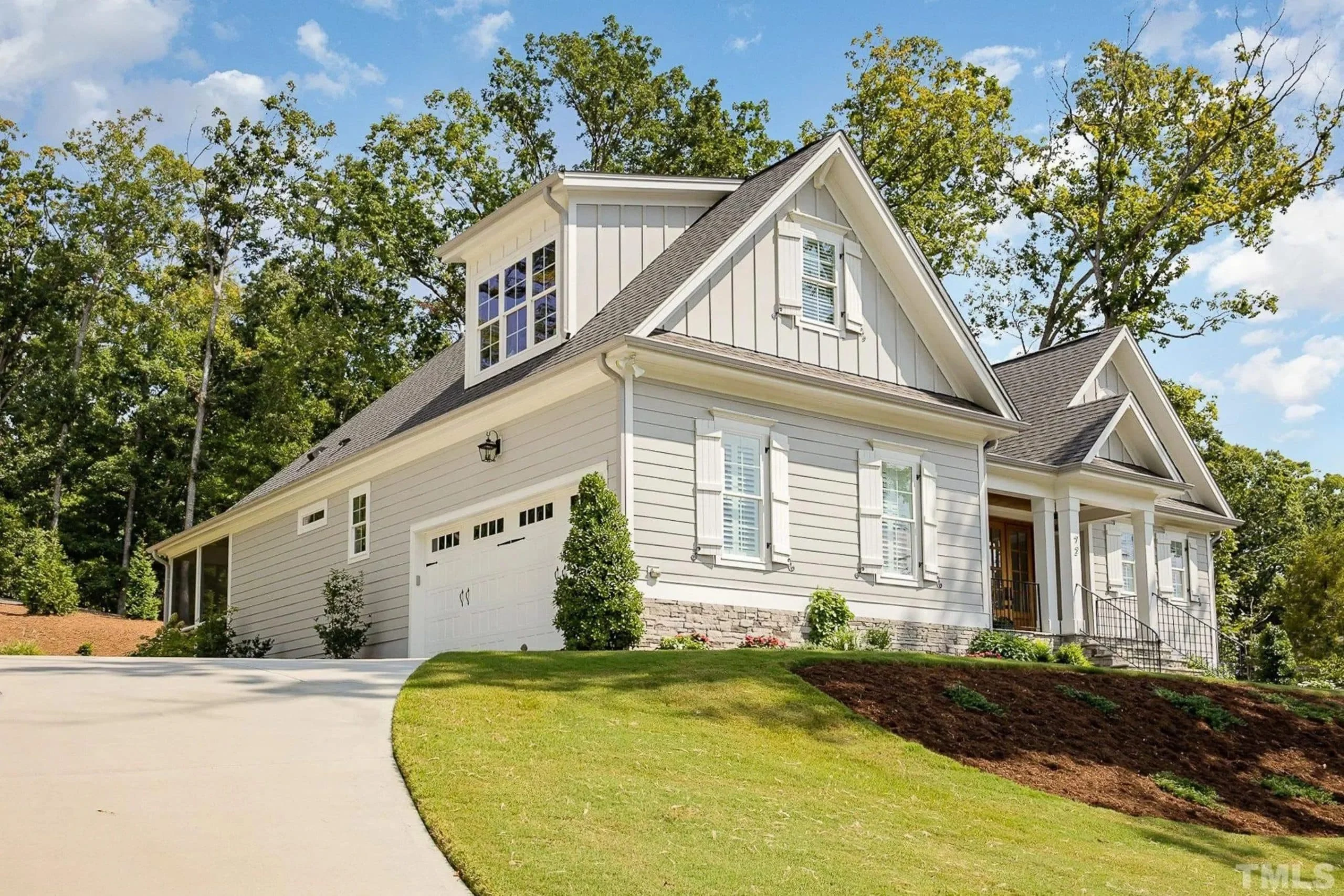 Custom Transitional house Plan with 4 Bedrooms and Elegant Features