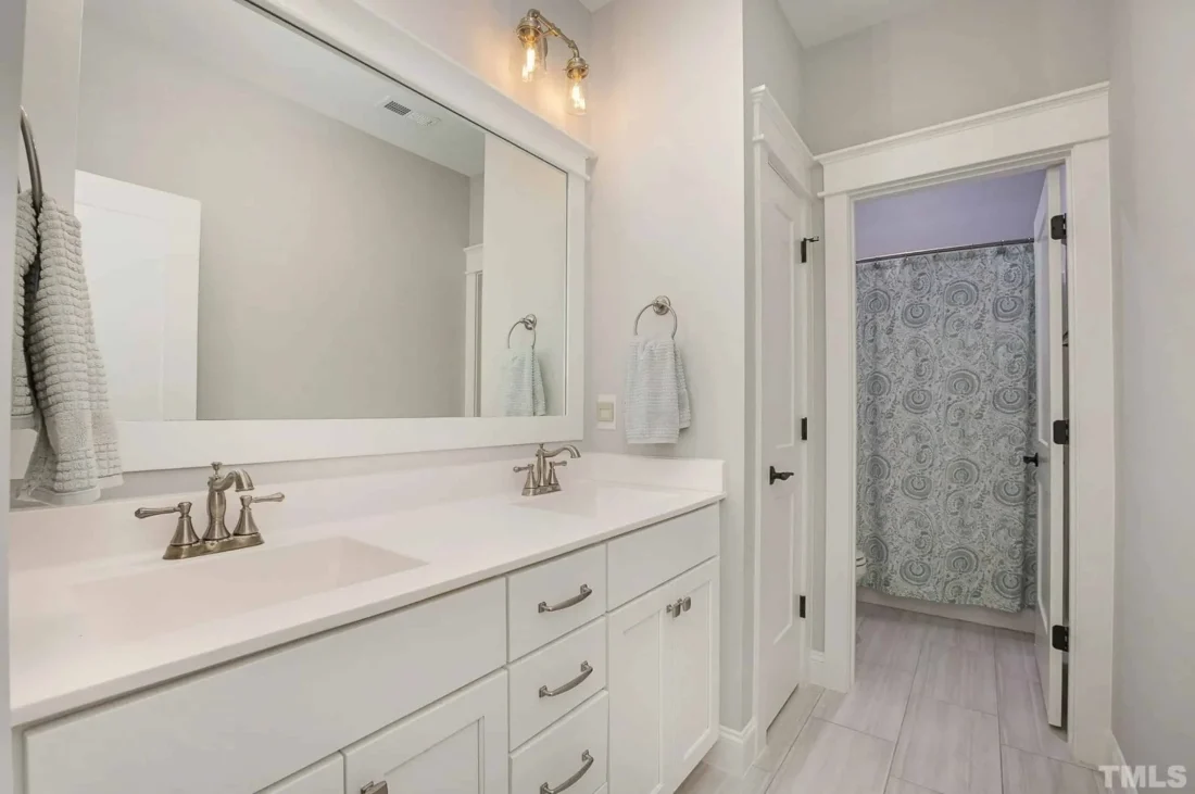 Custom Transitional house Plan with 4 Bedrooms and Elegant Features