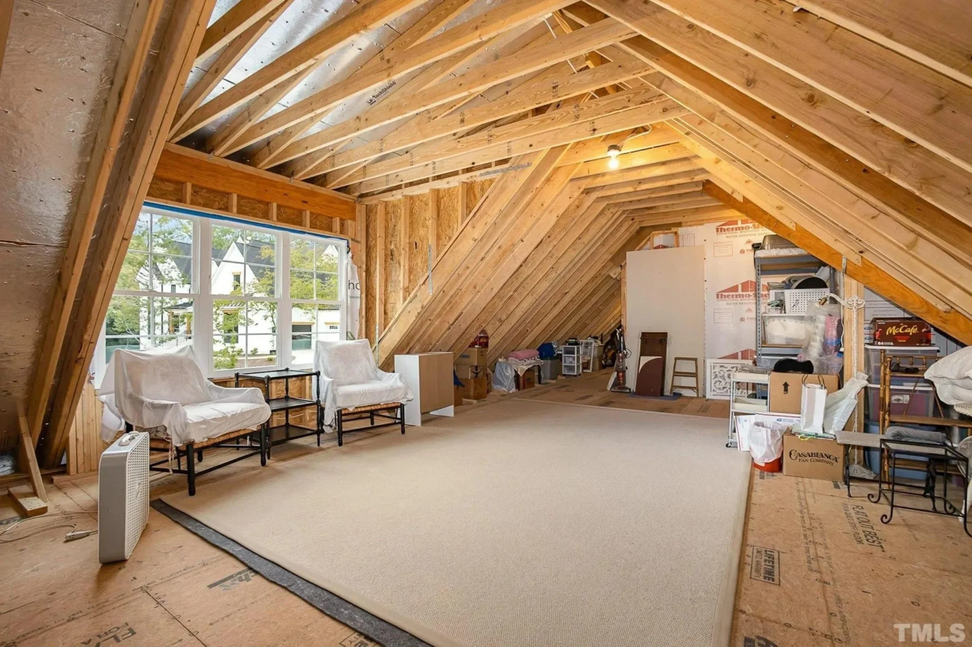 Custom Transitional house Plan with 4 Bedrooms and Elegant Features