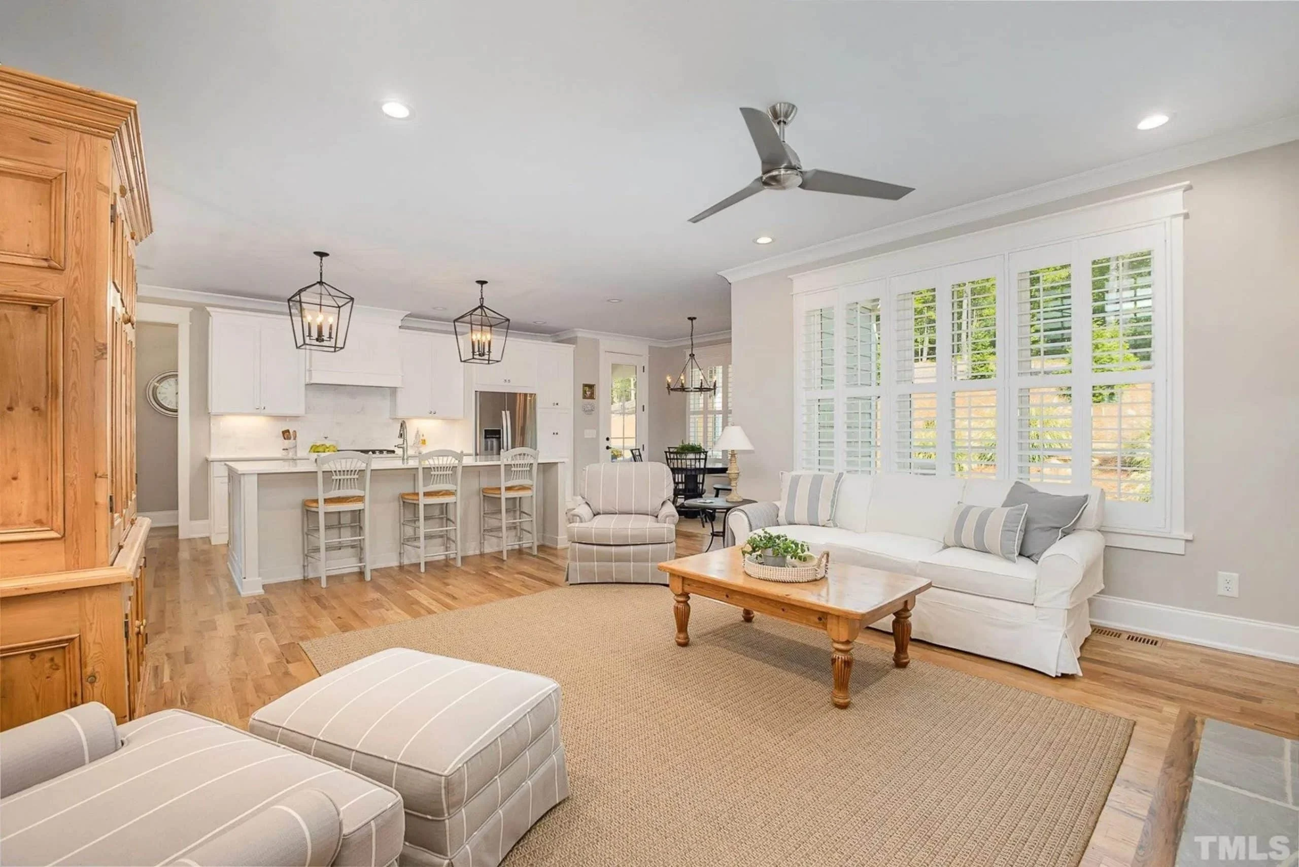 Custom Transitional house Plan with 4 Bedrooms and Elegant Features