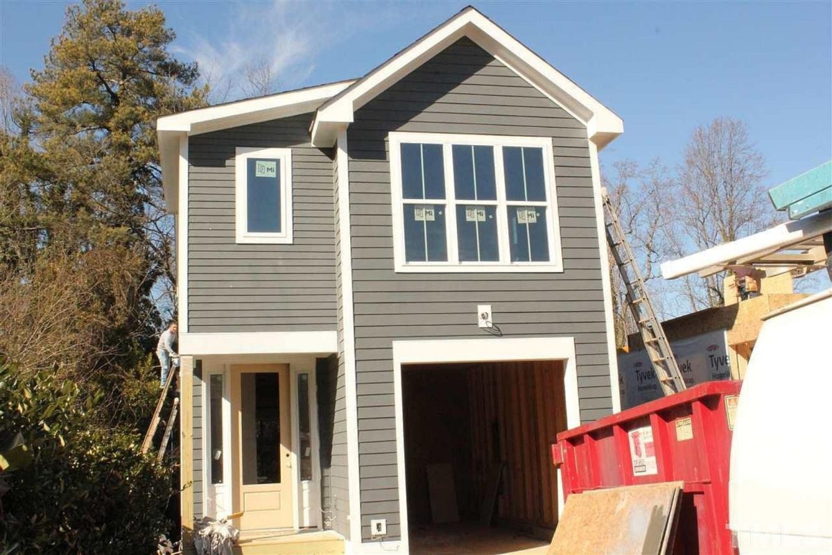 Modern Suburban house Plan with Spacious 2-Story Design