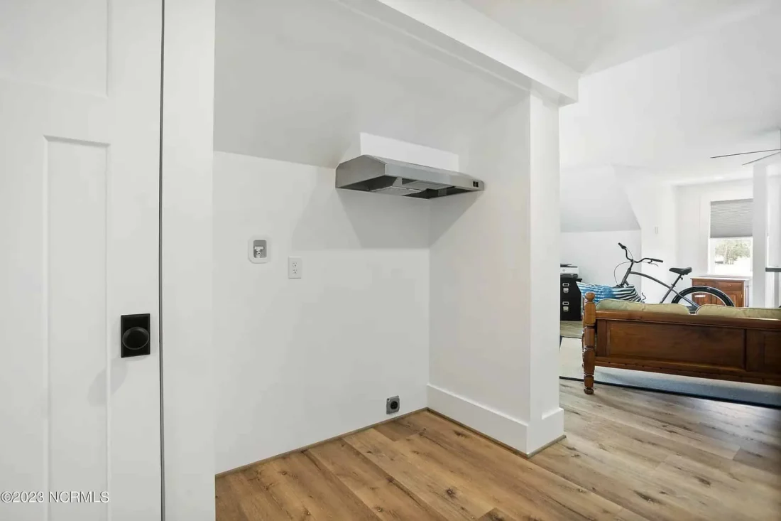 "An elegant house floor plan featuring CAD designs and blueprints number 82"