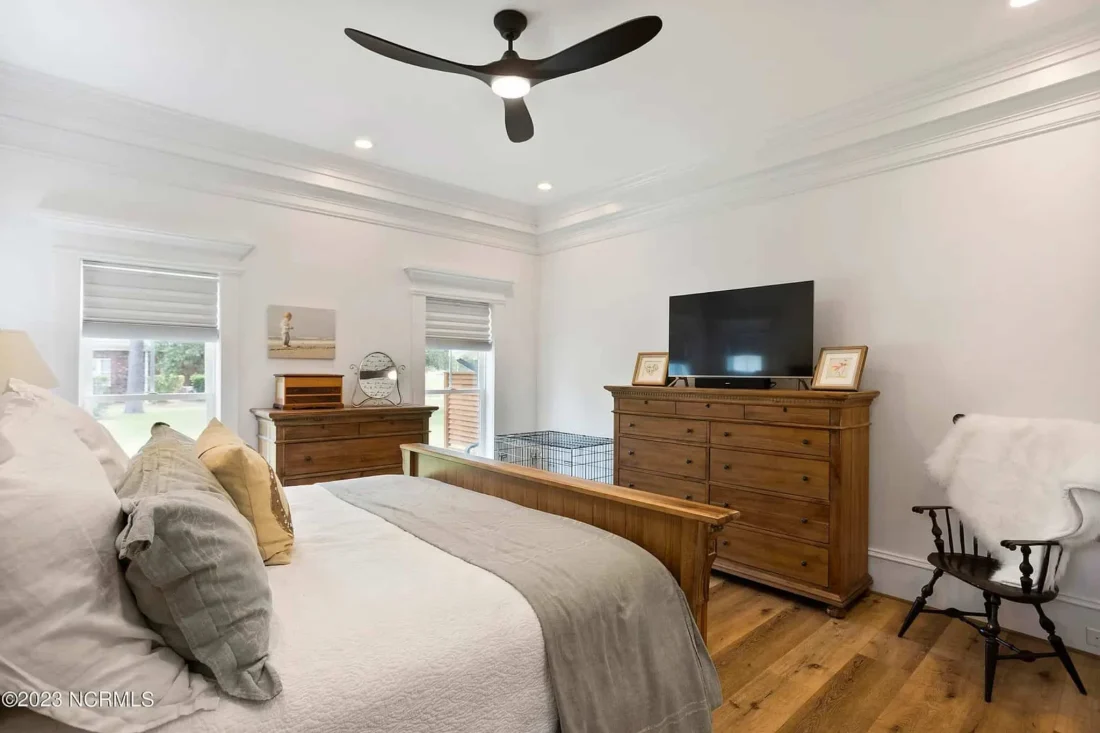 "CAD design blueprint of an elegant house floor plan number 66"