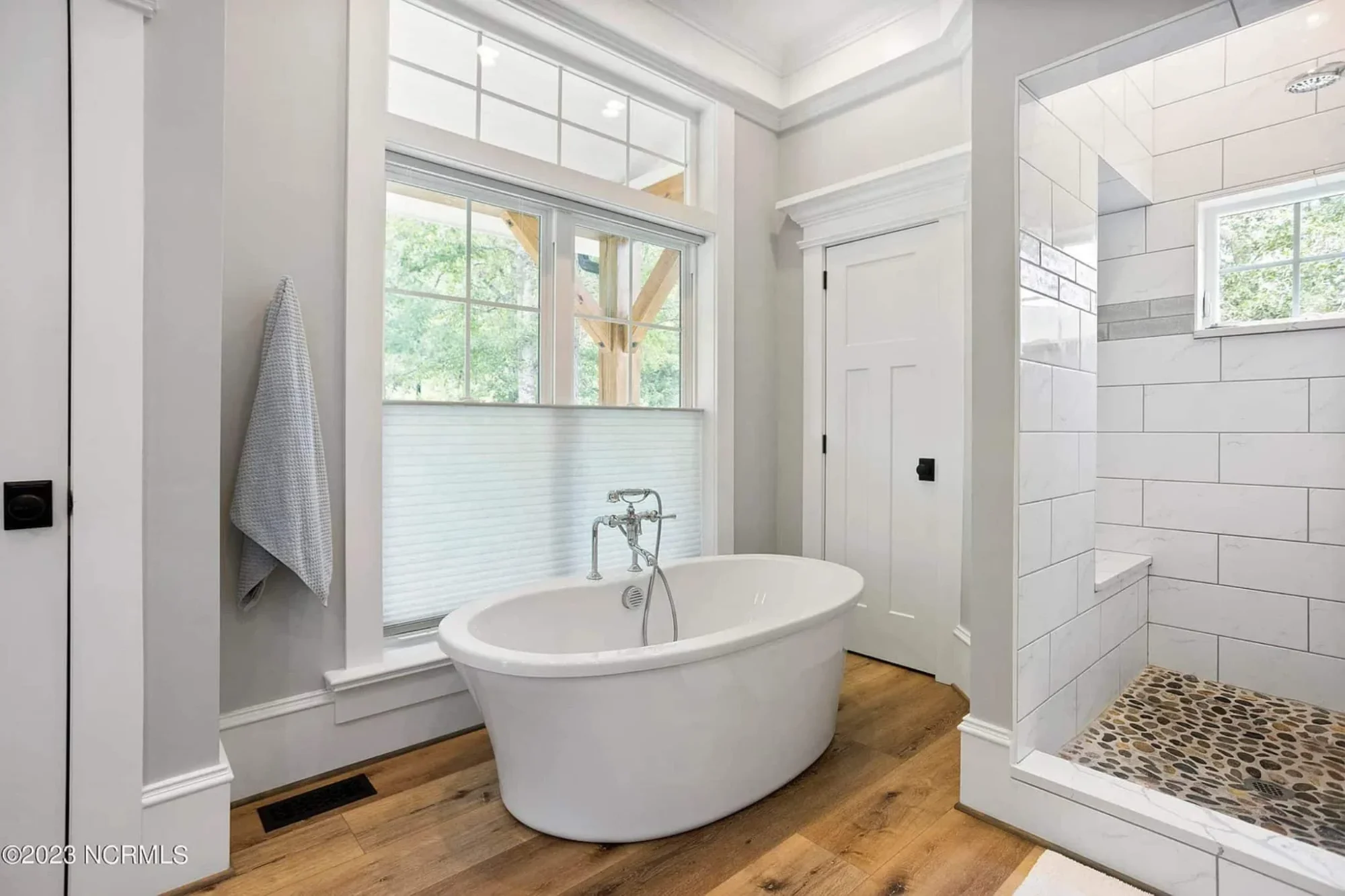 "Architectural CAD blueprint of an elegant house floor plan"