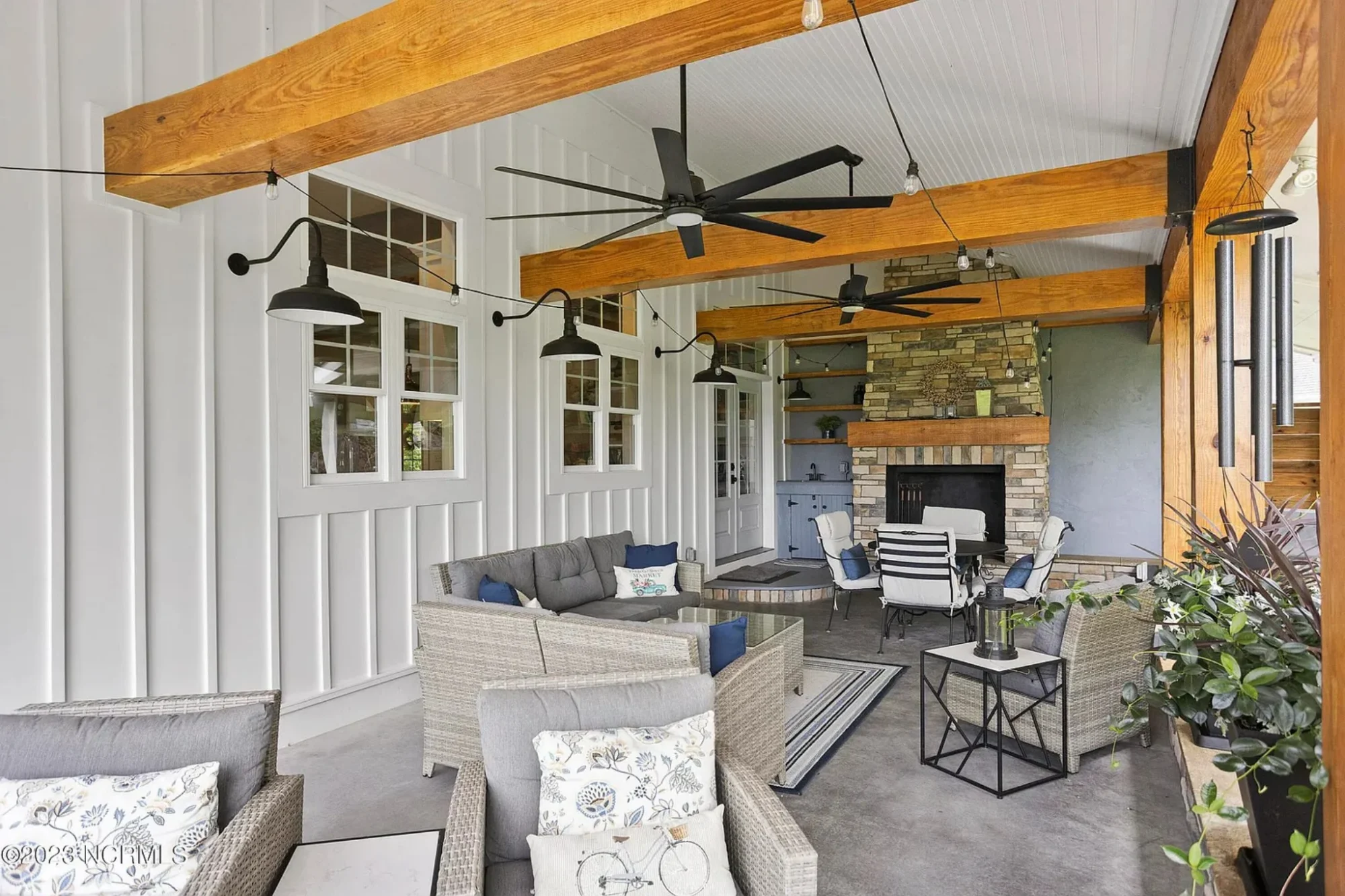 Elegant house Floor Plan with CAD Designs & Blueprints