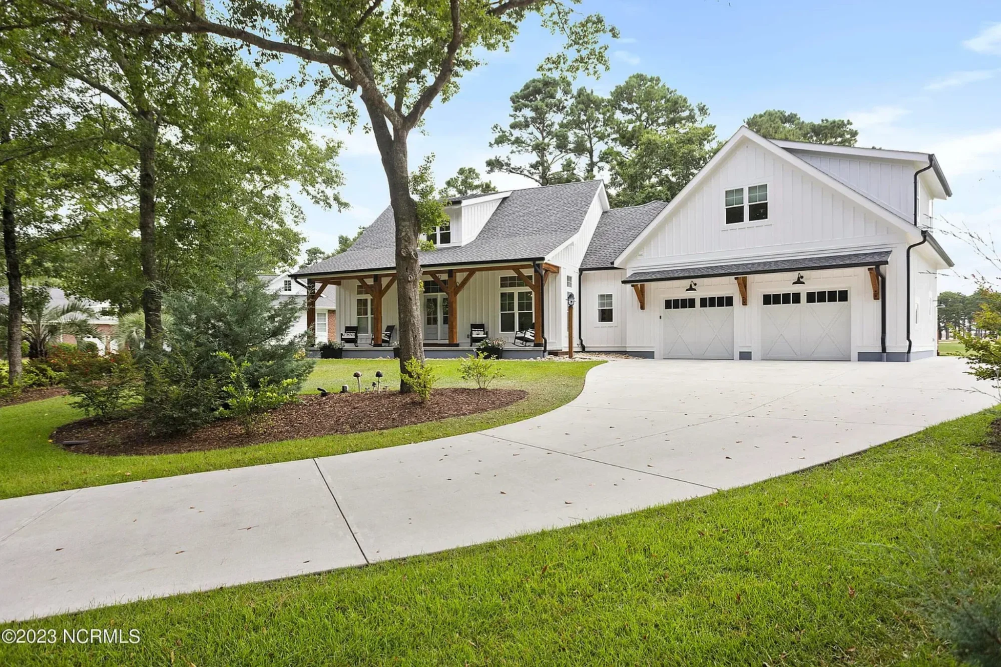 Elegant house Floor Plan with CAD Designs & Blueprints