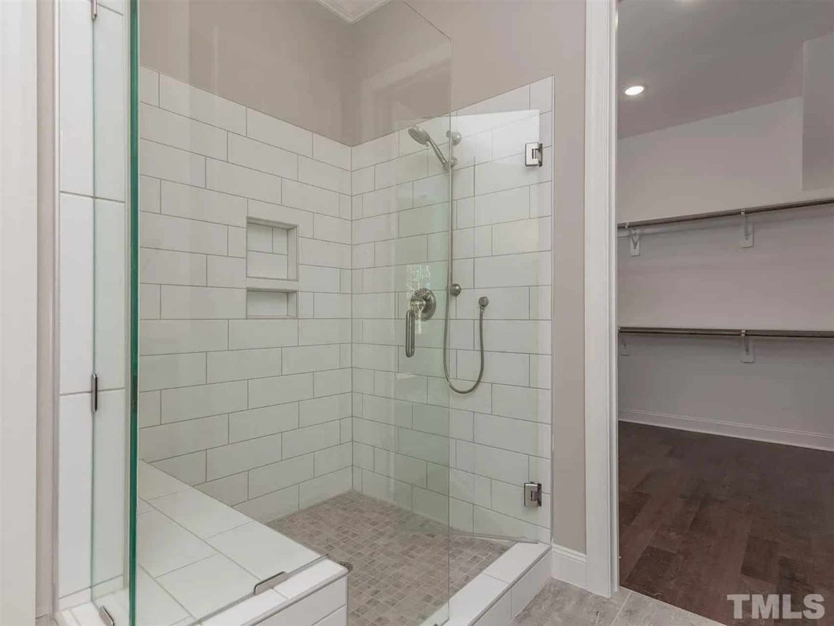 Modern Farmhouse house Plan with Spacious Floor Design