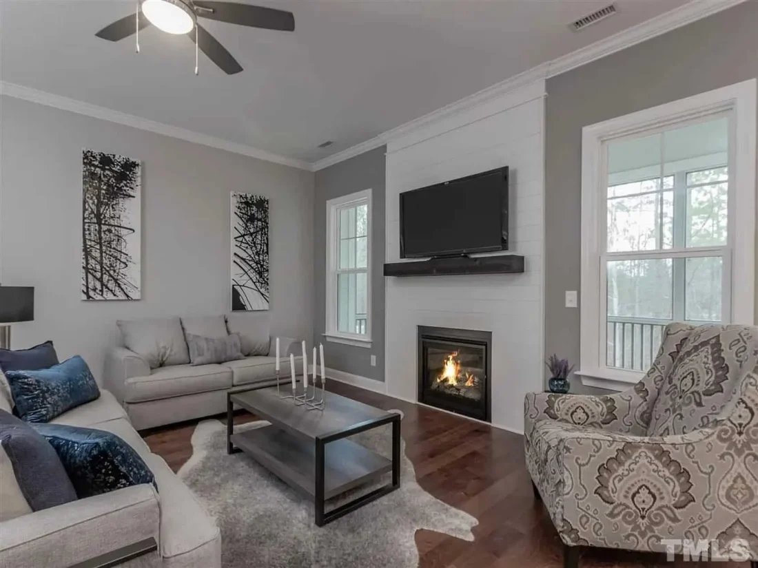 Modern Farmhouse house Plan with Spacious Floor Design