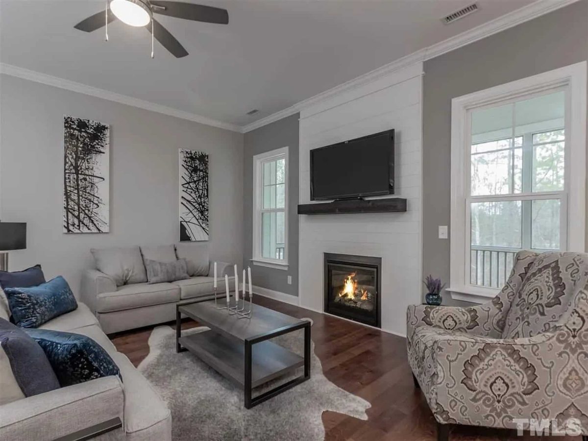 Modern Farmhouse house Plan with Spacious Floor Design