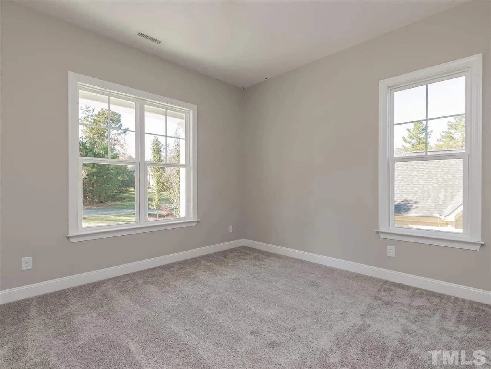 Modern Farmhouse house Plan with Spacious Floor Design