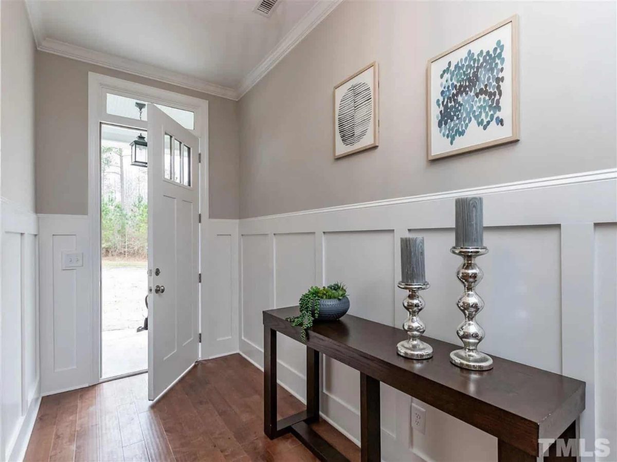 Modern Farmhouse house Plan with Spacious Floor Design