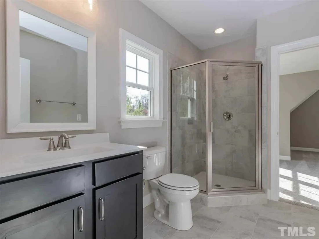 Modern Farmhouse house Plan with Spacious Floor Design