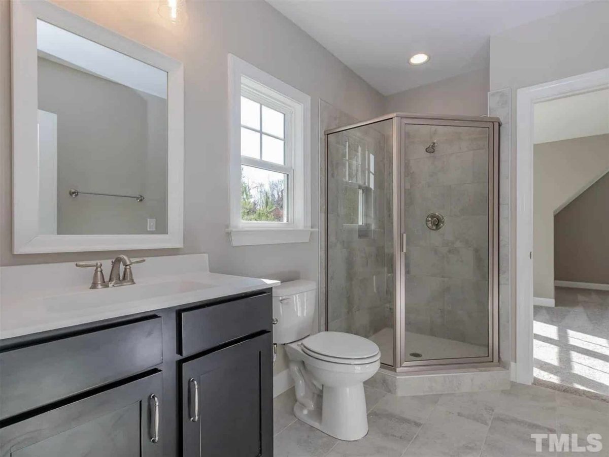 Modern Farmhouse house Plan with Spacious Floor Design