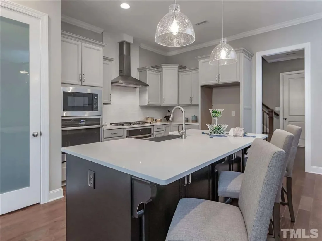 Modern Farmhouse house Plan with Spacious Floor Design