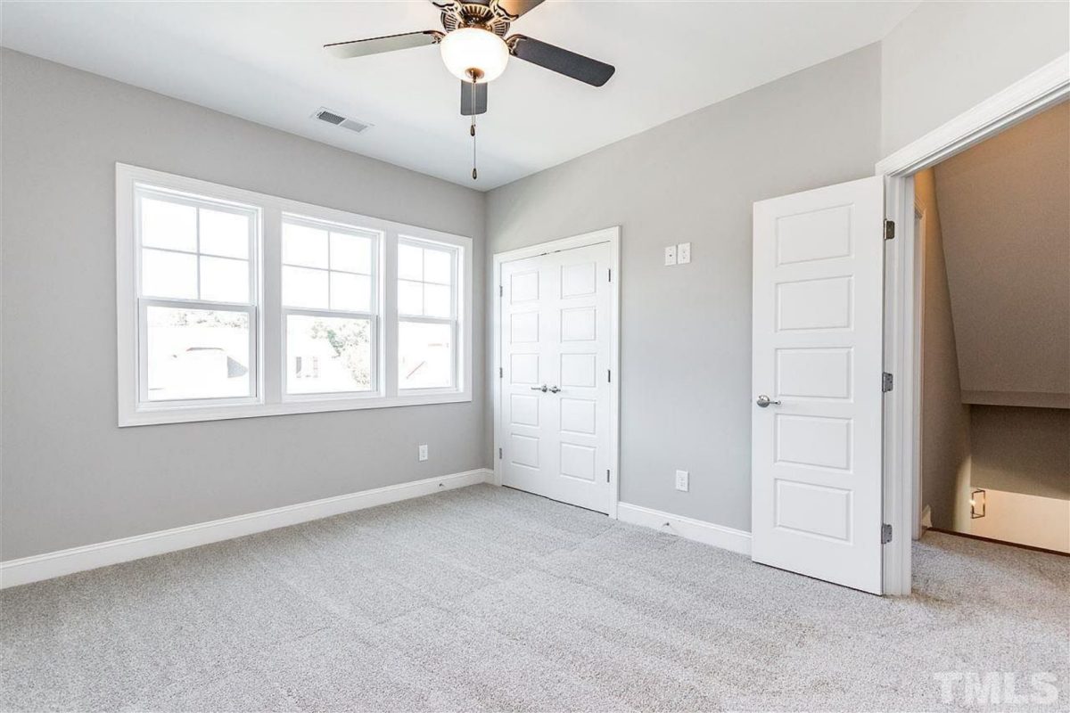 Modern 2.5 Story house Plan with CAD Blueprint Designs