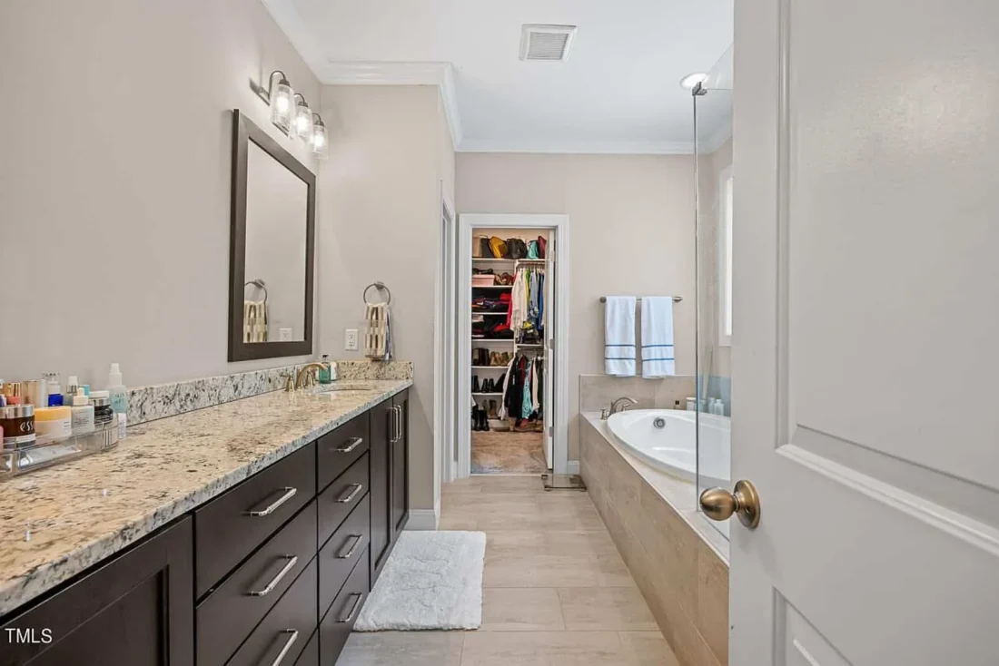 Charming house Floor Plan with CAD Designs and Blueprint