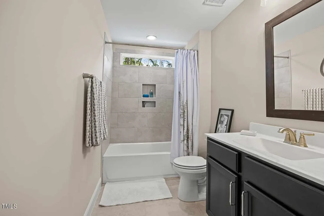 Charming house Floor Plan with CAD Designs and Blueprint