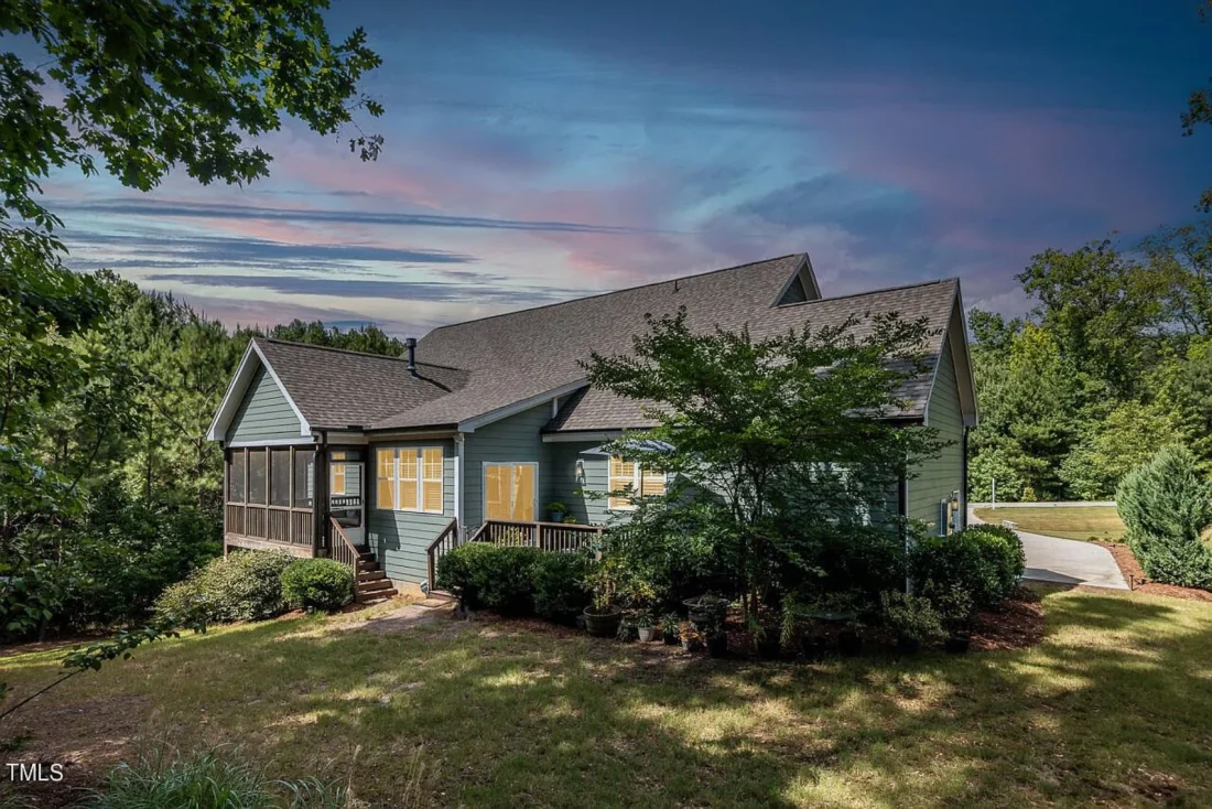 Charming house Floor Plan with CAD Designs and Blueprint