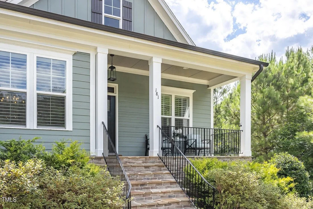 Charming house Floor Plan with CAD Designs and Blueprint