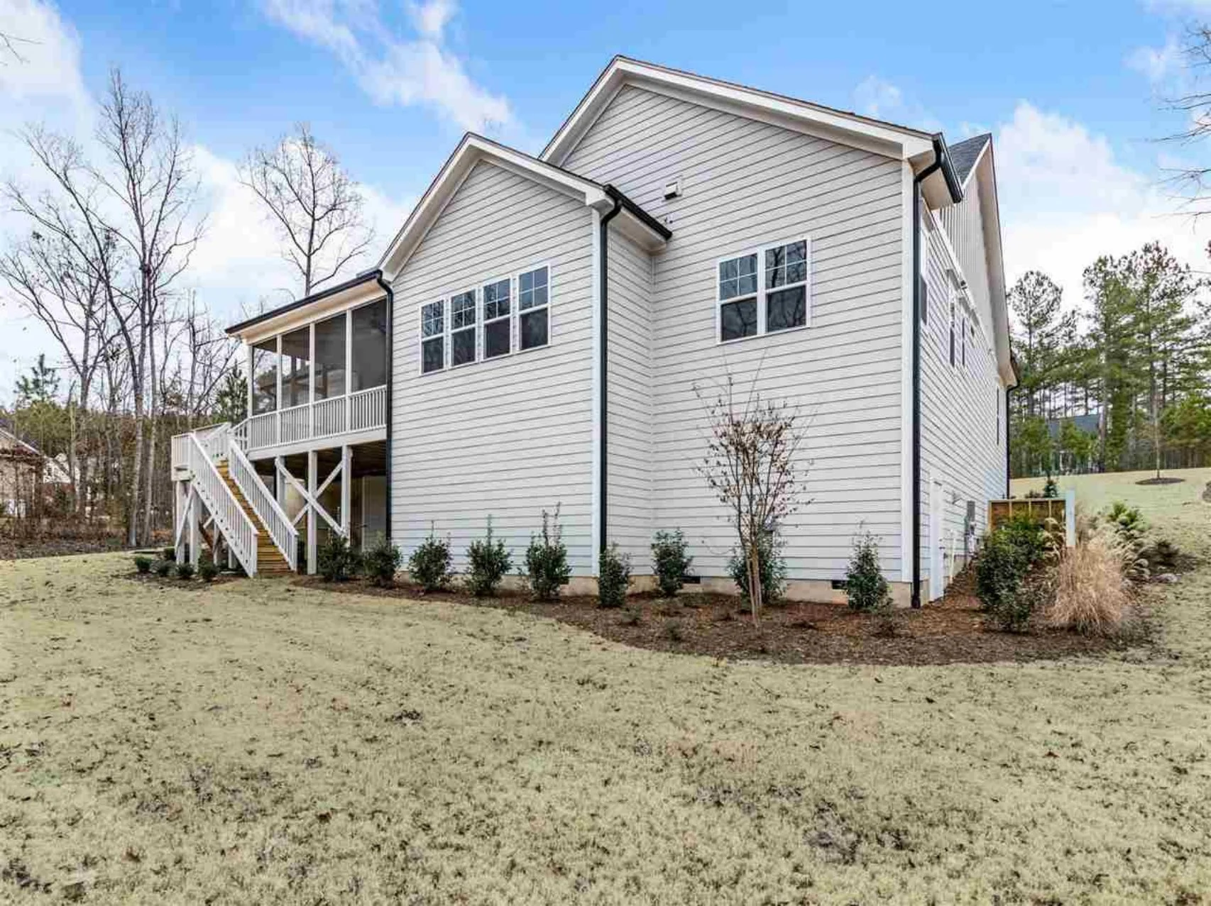 18-1987 HOUSE PLAN - Modern House Plan | 4-Bedroom Floor Plan with Blueprint Designs 19 4-Bedroom Floor Plan with Blueprint Designs